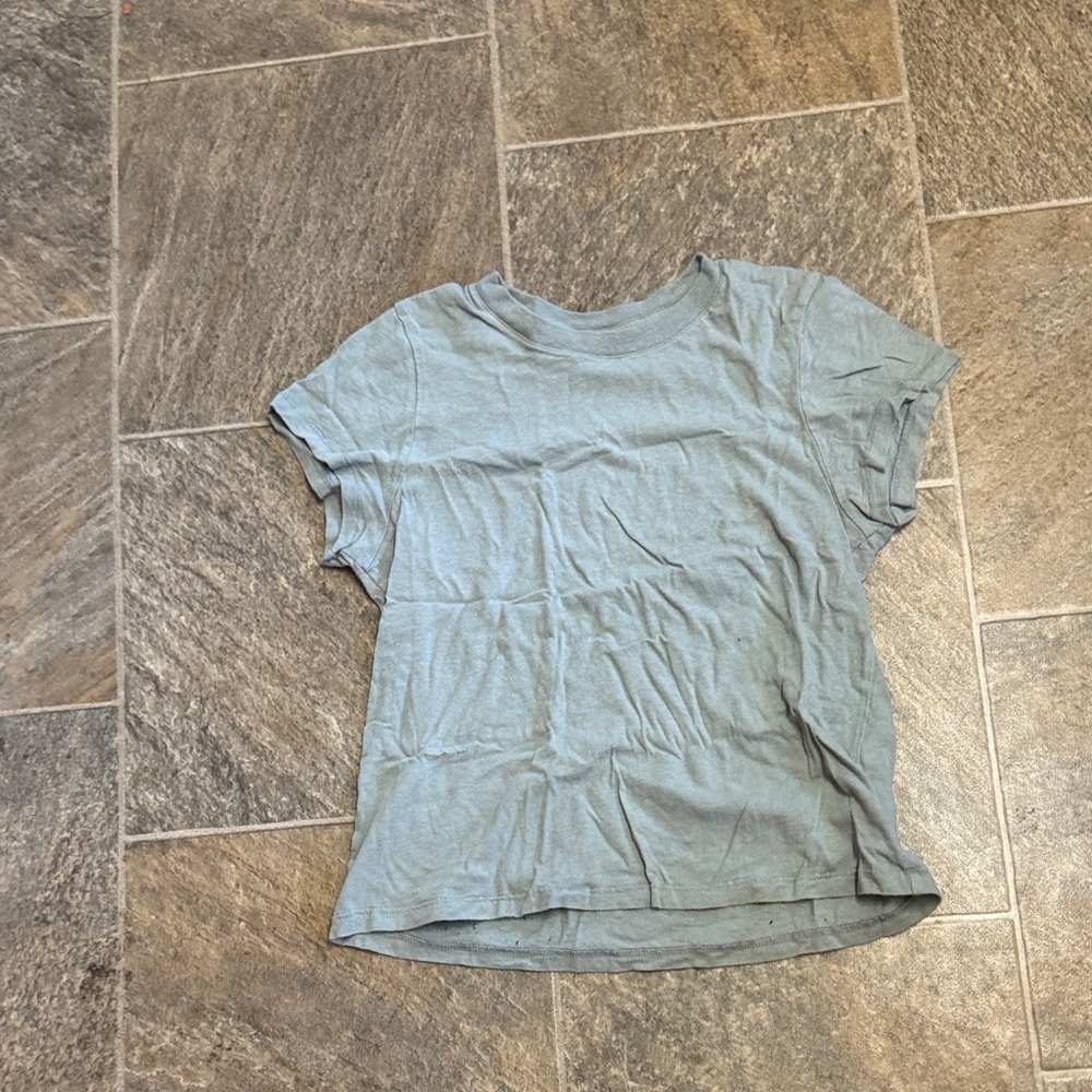Everlane Light Gray Short Sleeve Tee